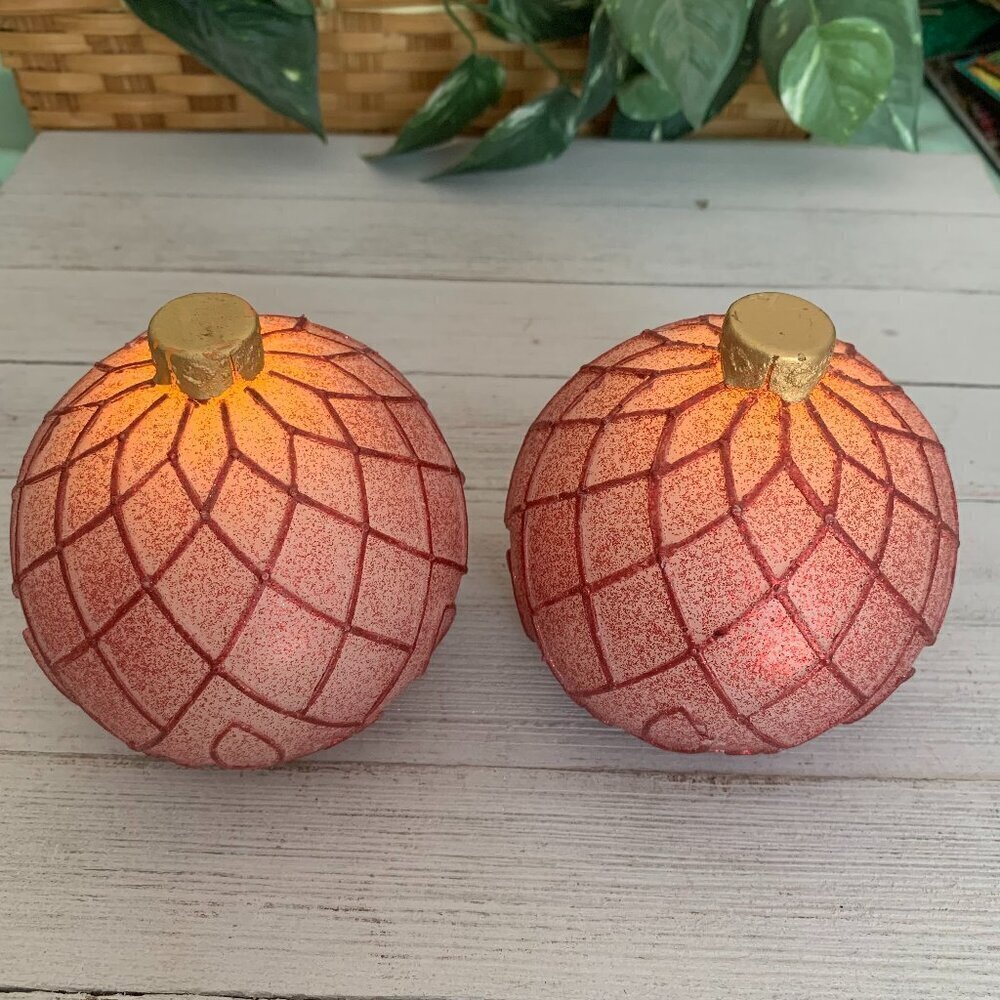 Valerie Parr Hill Set of 2 RED Lighted Christmas Ornaments Illuminated Globes